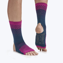 Load image into Gallery viewer, Grippy Yoga Anklets